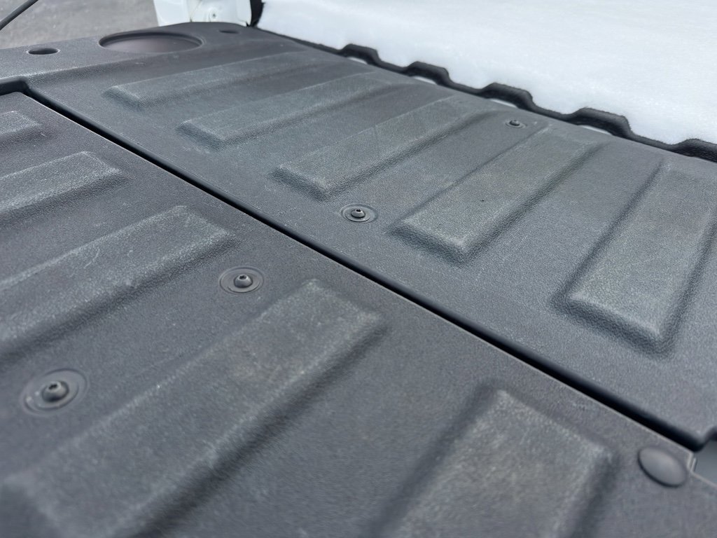 Used 2022 GMC Sierra 1500 SLE w/ X31 Off-Road Package image 10