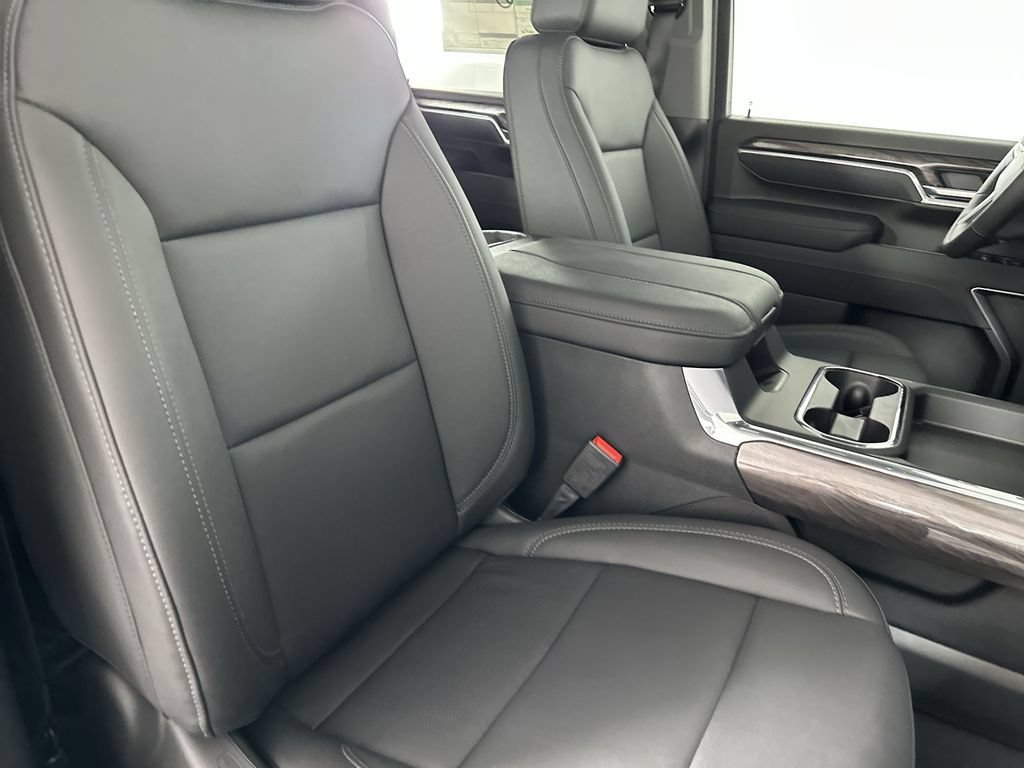 New 2026 Chevrolet Silverado 2500 LTZ w/ LTZ Convenience Package AWD/4WD image 29