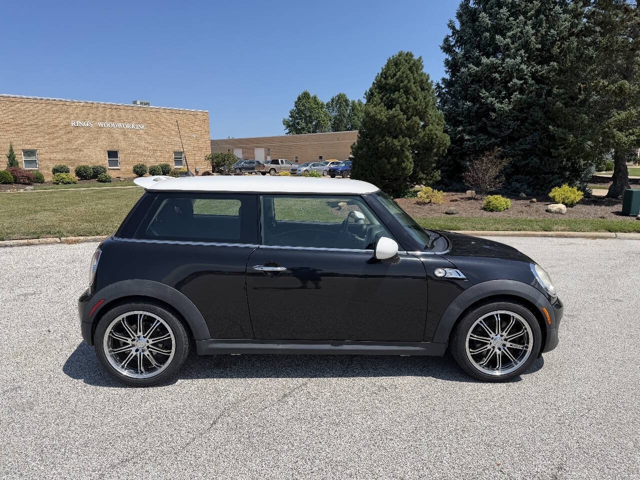 Used 2011 MINI Cooper S FWD image 5