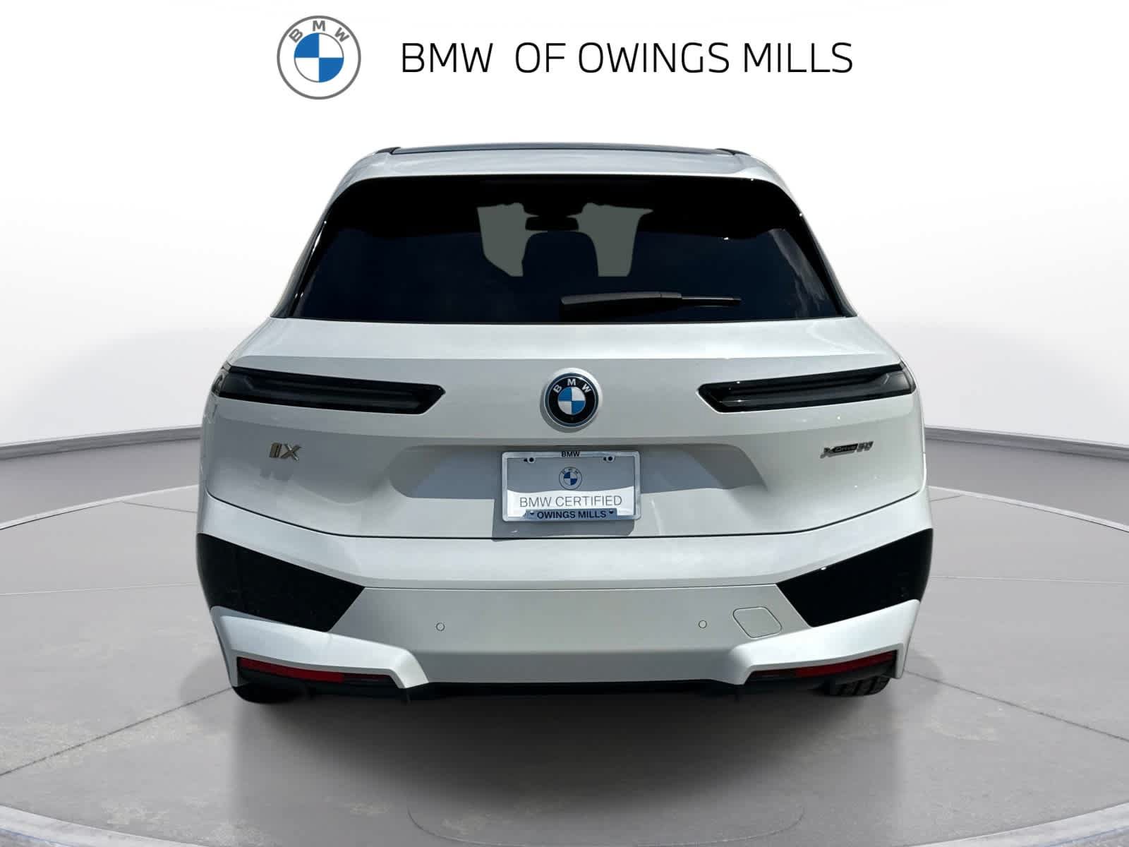 Used 2024 BMW iX xDrive50 w/ Premium Package AWD/4WD image 7