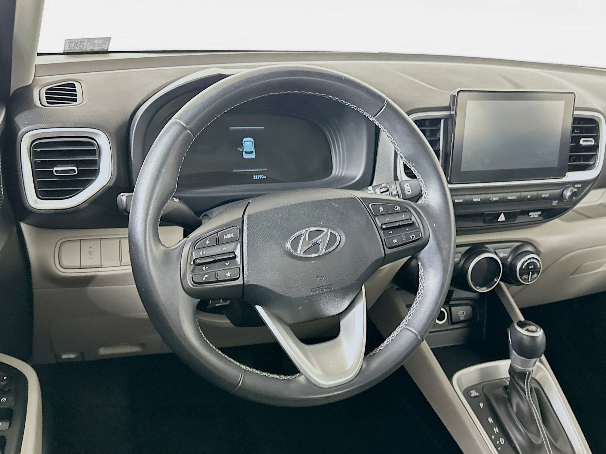 Used 2025 Hyundai Venue SEL FWD image 18