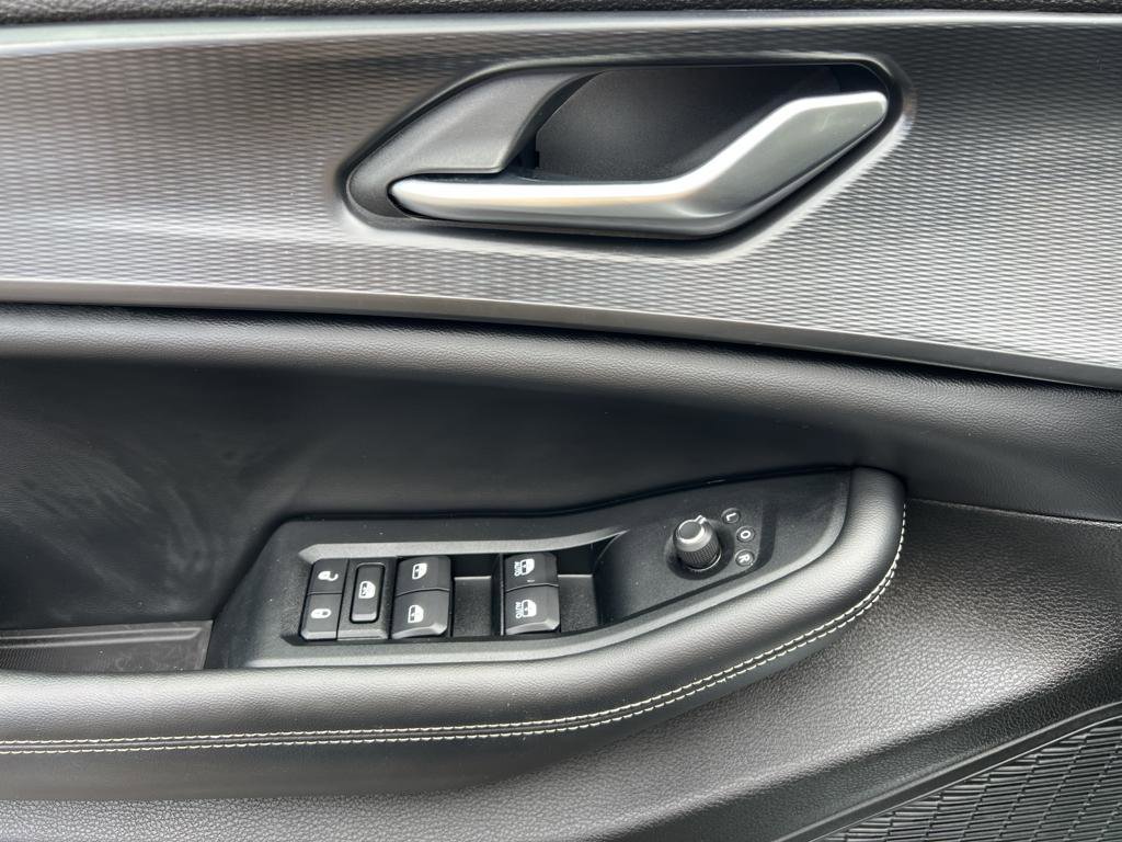 Certified 2023 Jeep Grand Cherokee Altitude image 23