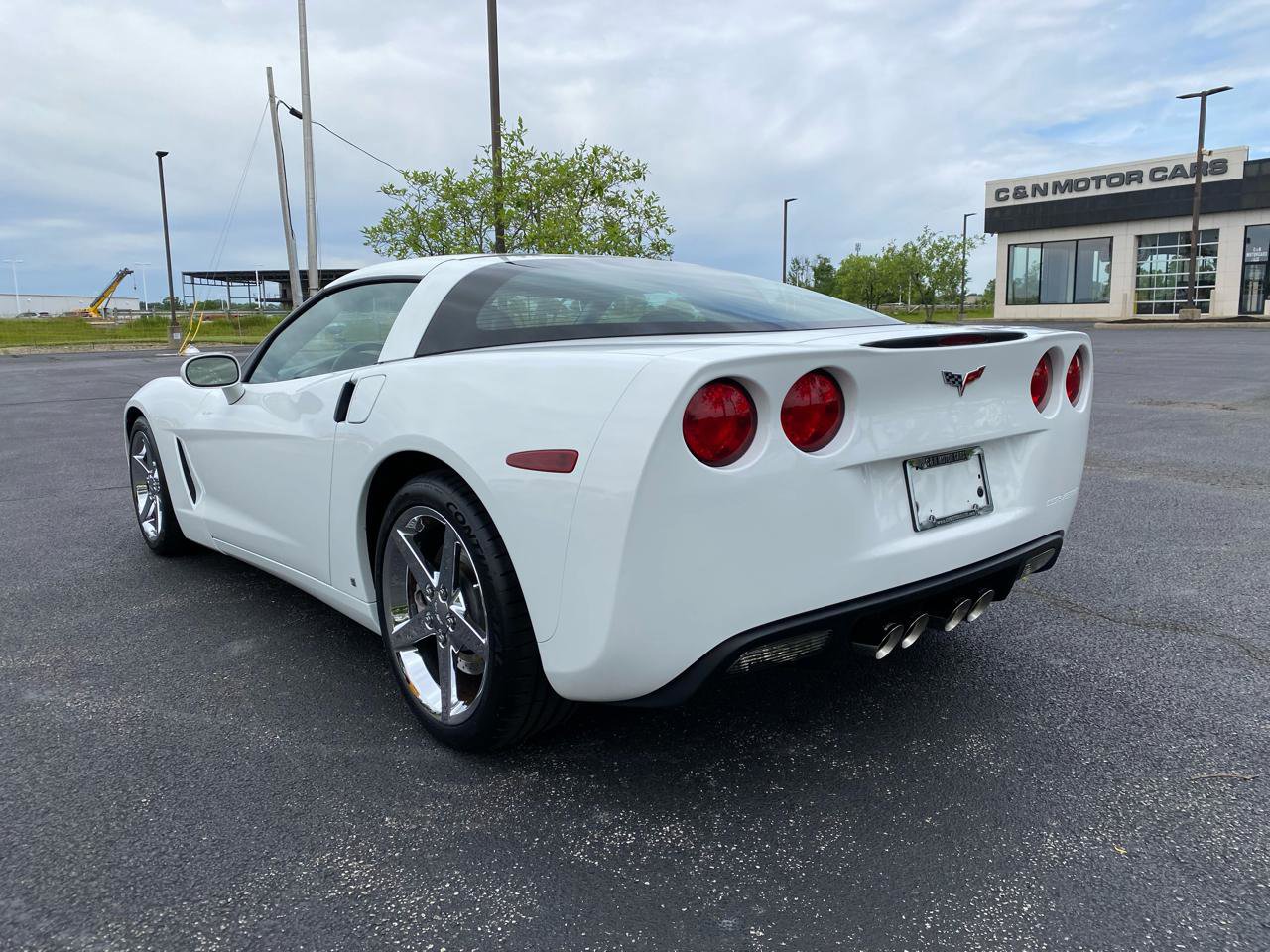 Used 2007 Chevrolet Corvette Coupe w/ Performance Package RWD image 7