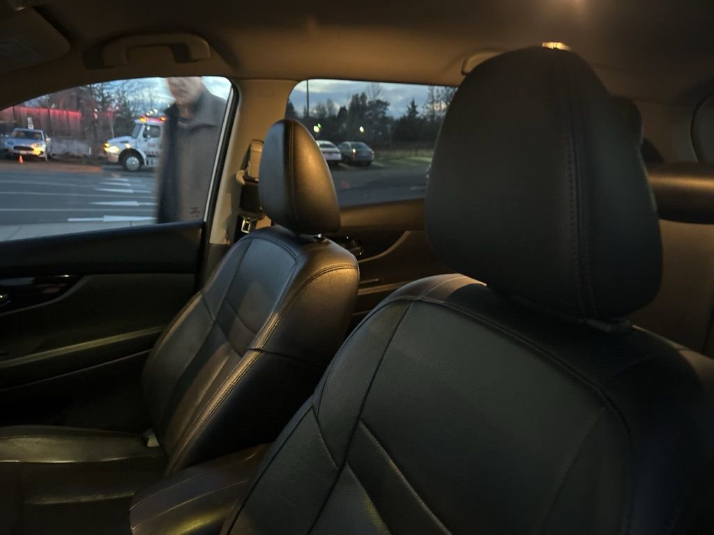 Used 2019 Nissan Rogue SL image 9