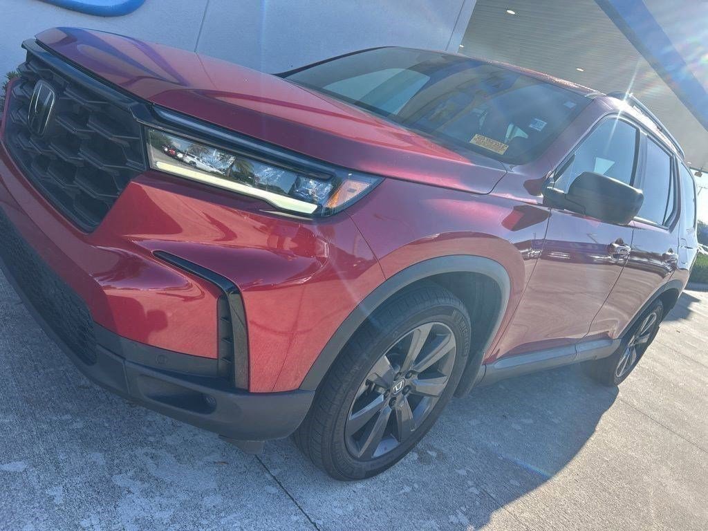 Used 2023 Honda Pilot Sport image 4