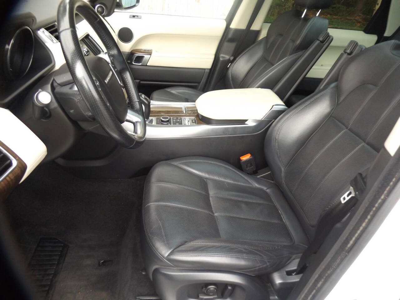 Used 2016 Land Rover Range Rover Sport HSE image 12