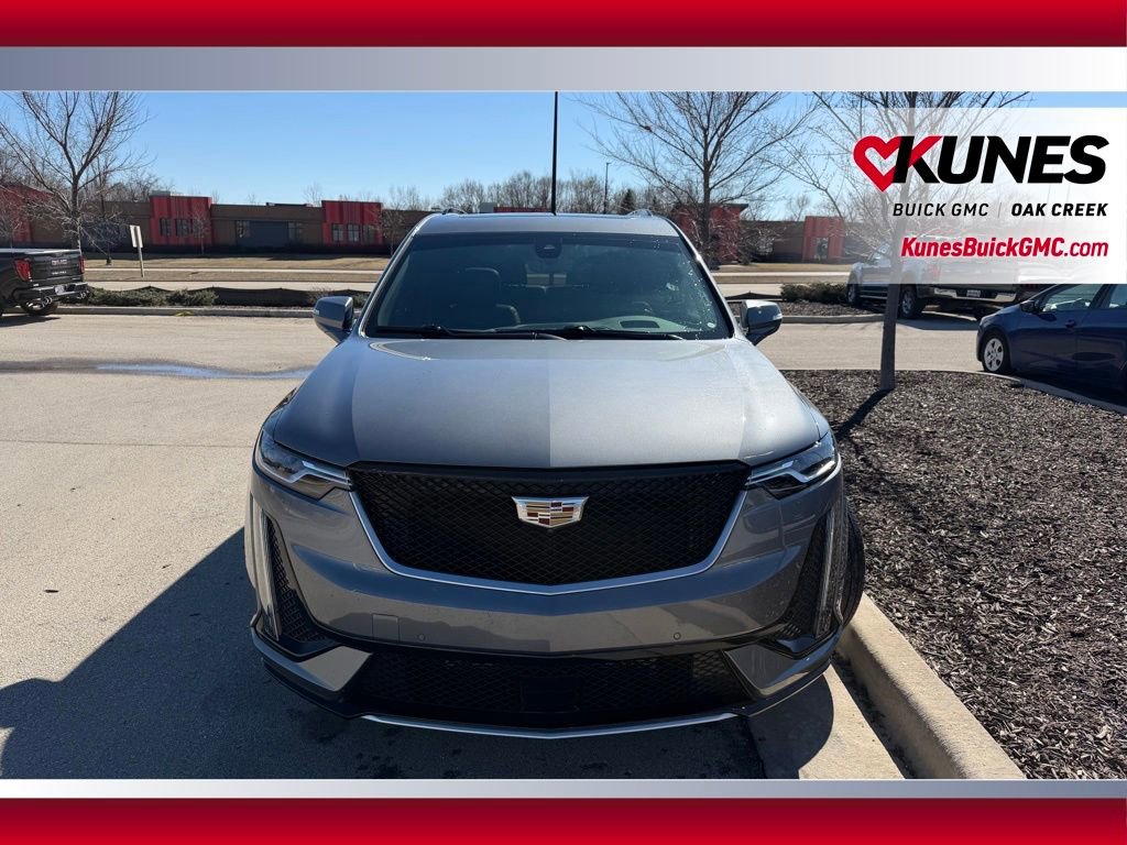 Used 2021 Cadillac XT6 Sport image 3