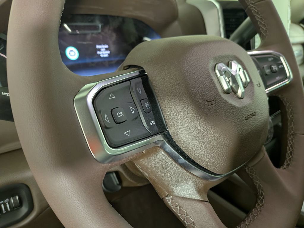 New 2026 RAM 3500 Laramie AWD/4WD image 19