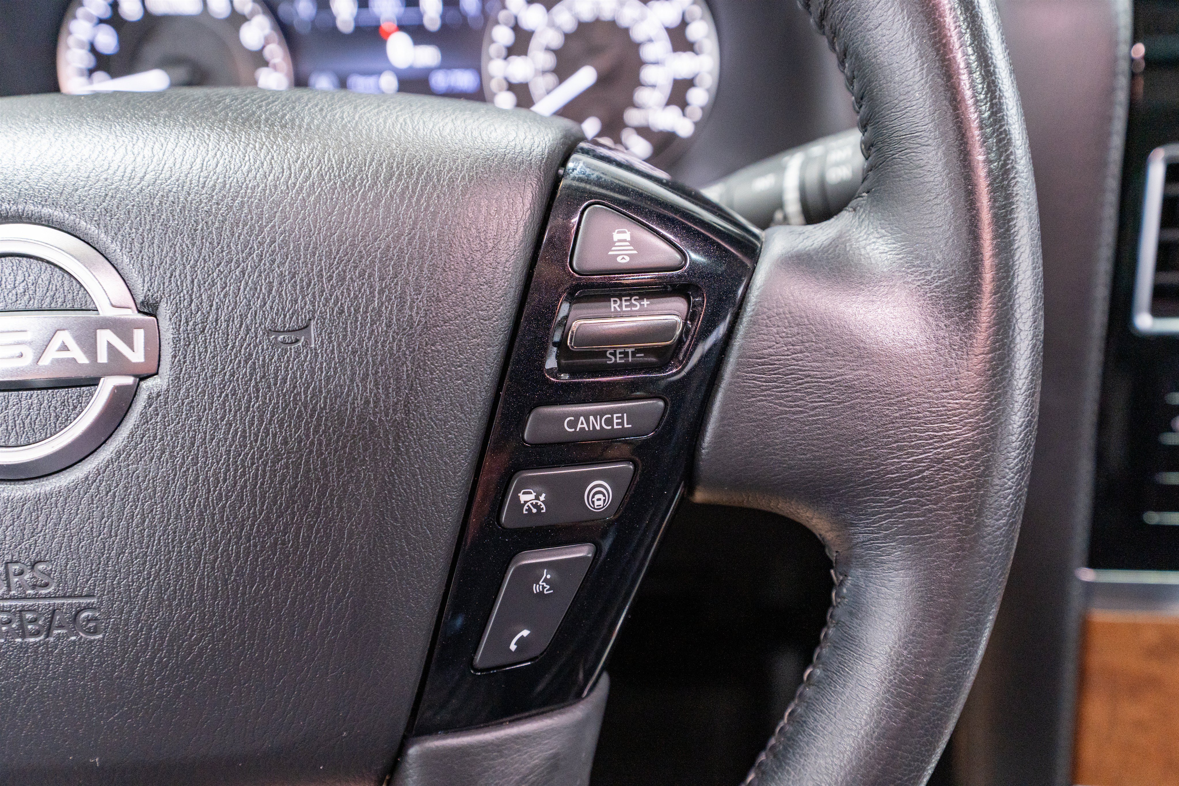 Used 2022 Nissan Armada SL w/ Captain's Chairs Package RWD image 28
