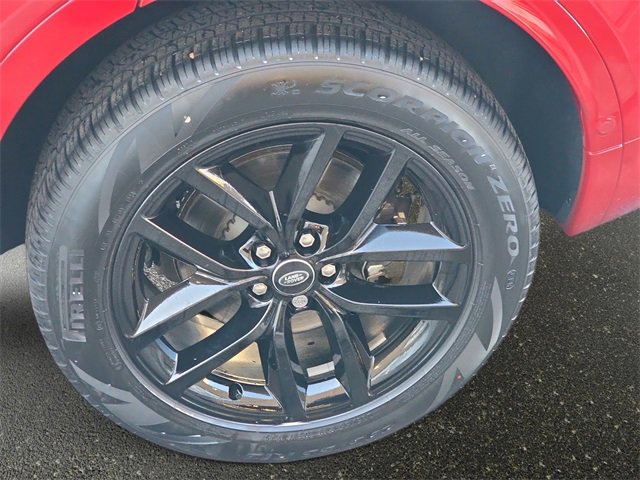 Used 2025 Land Rover Discovery Sport S image 35