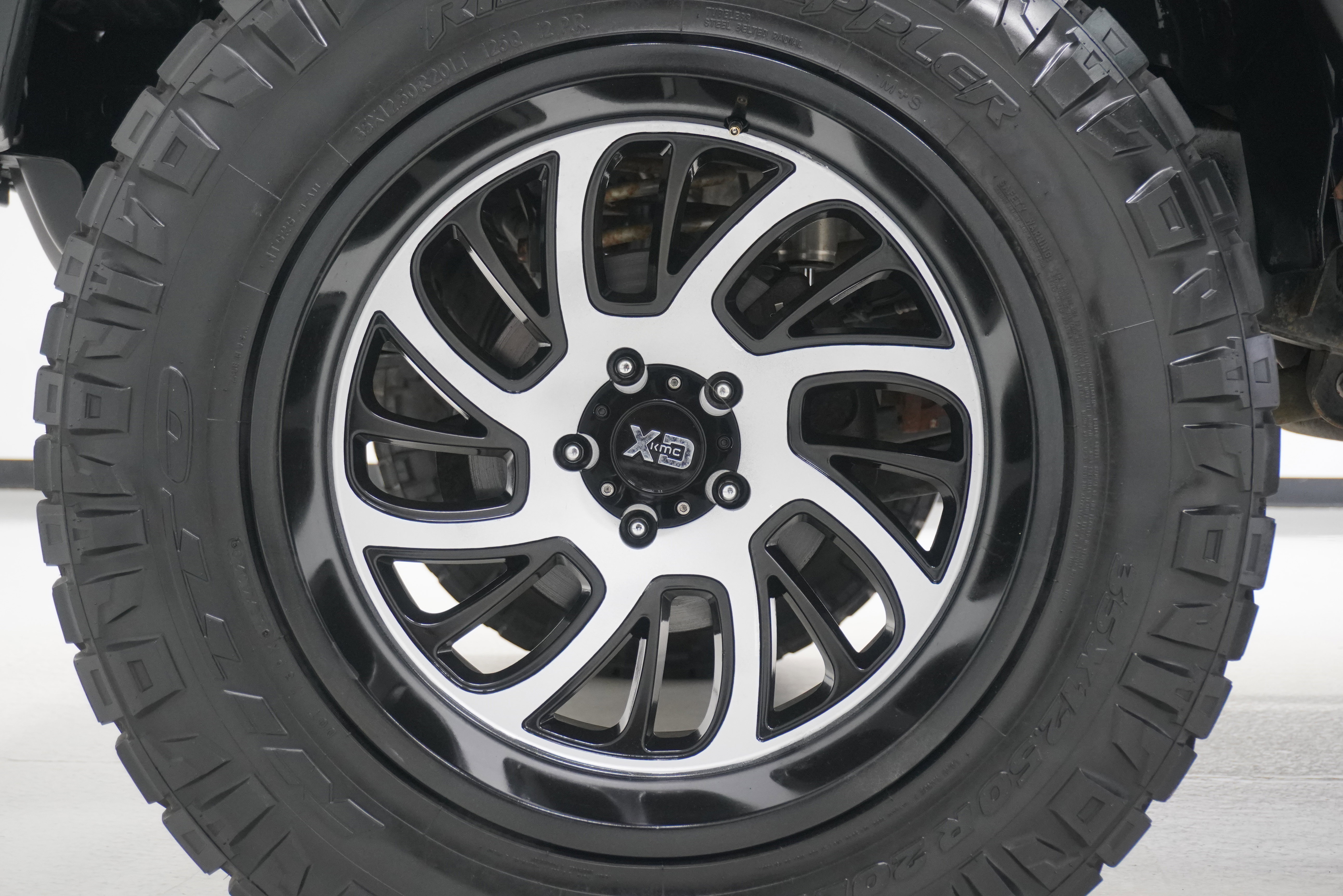 Used 2016 Jeep Wrangler Unlimited Rubicon w/ Connectivity Group AWD/4WD image 22