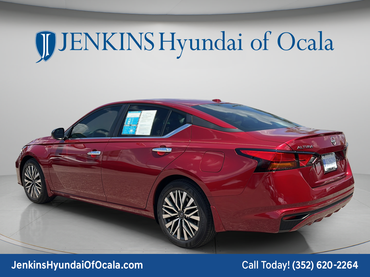 Used 2025 Nissan Altima 2.5 SV FWD image 5