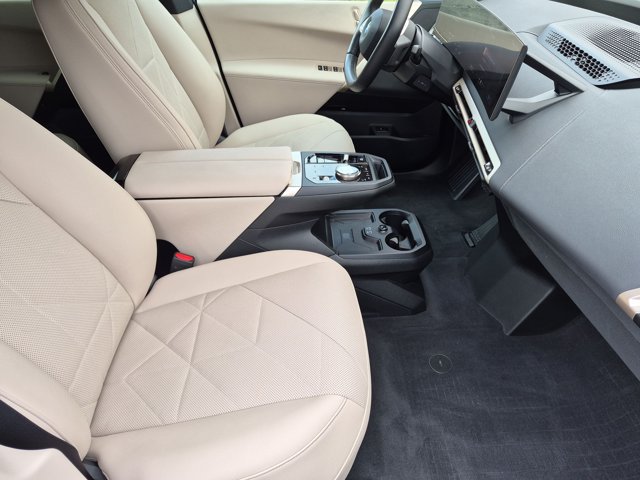 Used 2026 BMW iX xDrive45 AWD/4WD image 21