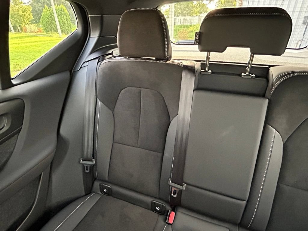 Used 2023 Volvo XC40 Recharge Ultimate AWD/4WD image 12