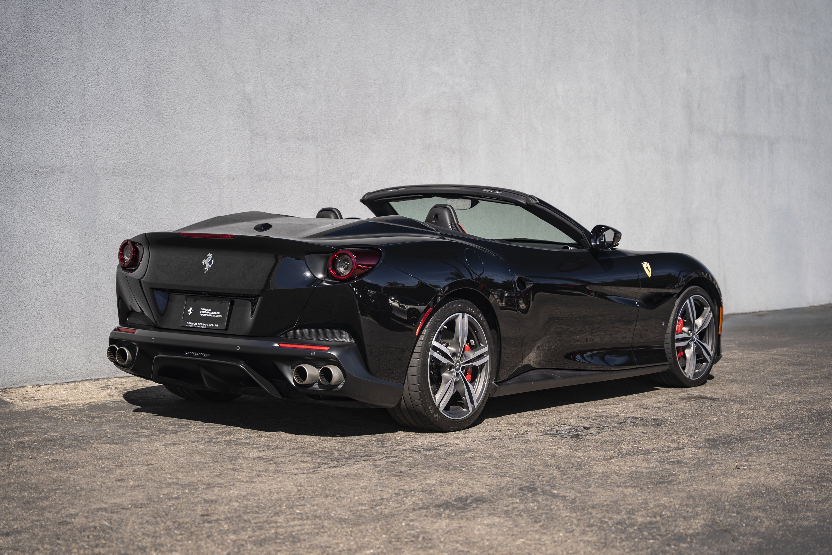 Certified 2019 Ferrari Portofino image 5