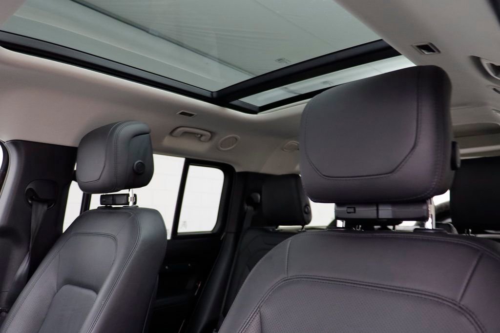 Used 2023 Land Rover Defender 130 First Edition image 14