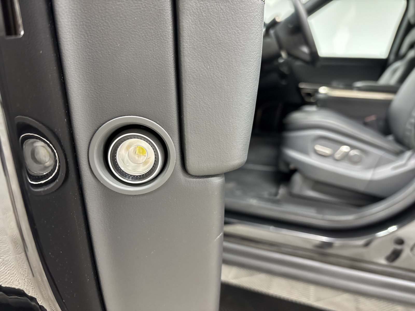 Used 2023 Rivian R1S Adventure Quad AWD/4WD image 32