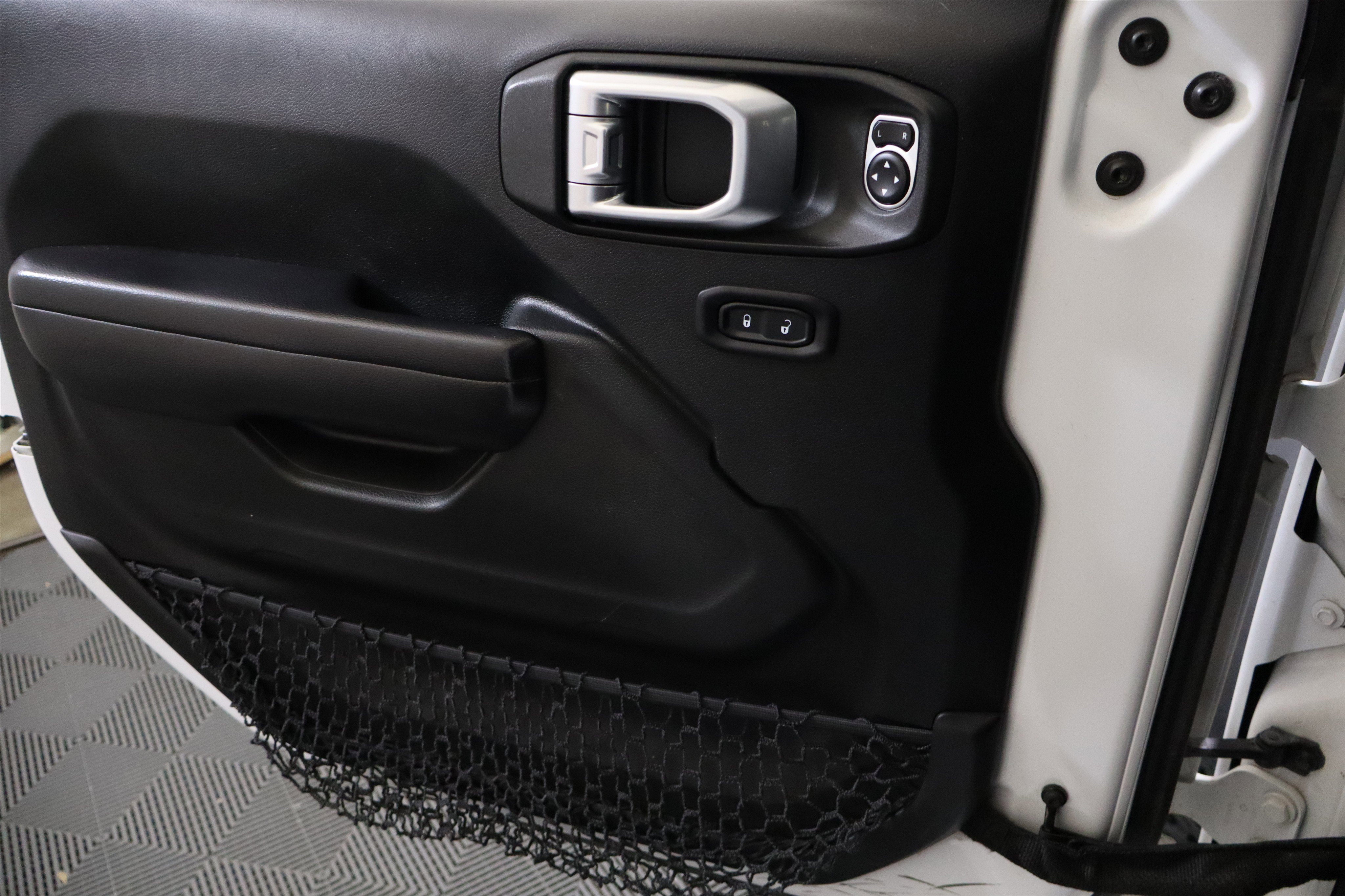 Used 2018 Jeep Wrangler Unlimited Rubicon image 26