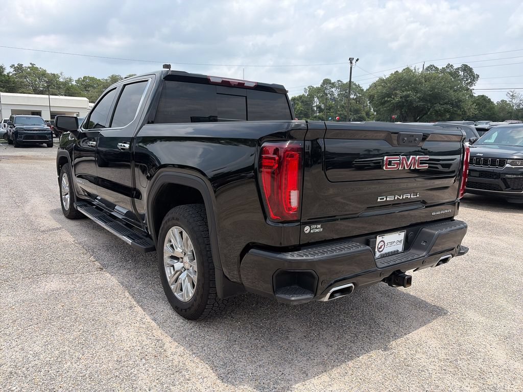 Used 2024 GMC Sierra 1500 Denali w/ Technology Package AWD/4WD image 4