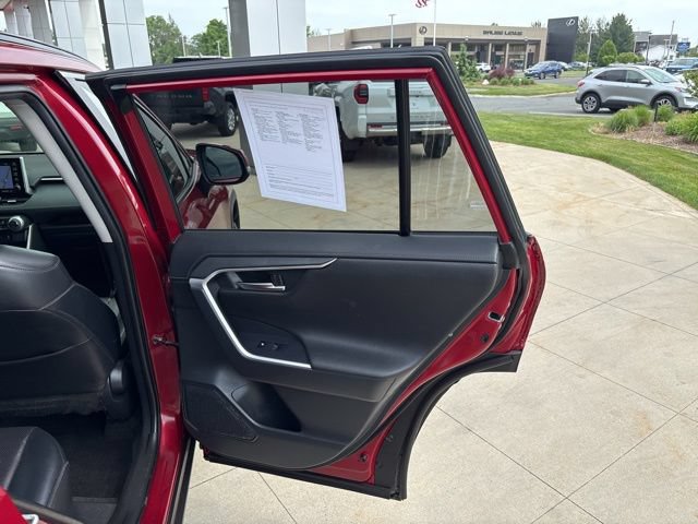 Used 2019 Toyota RAV4 Limited w/ Advanced Technology Package AWD/4WD image 34