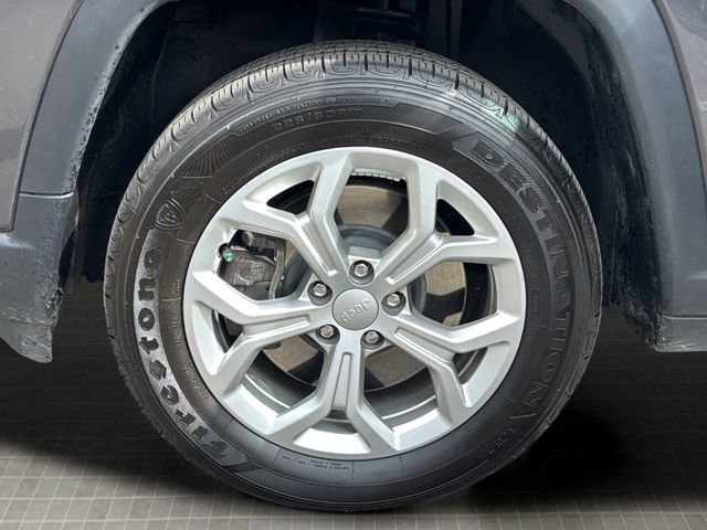 Certified 2024 Jeep Compass Sport image 45