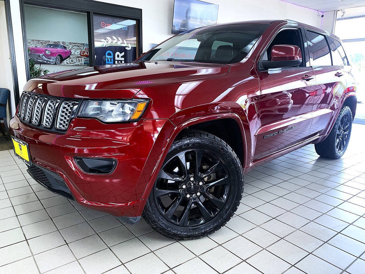 Used 2019 Jeep Grand Cherokee Altitude AWD/4WD image 1