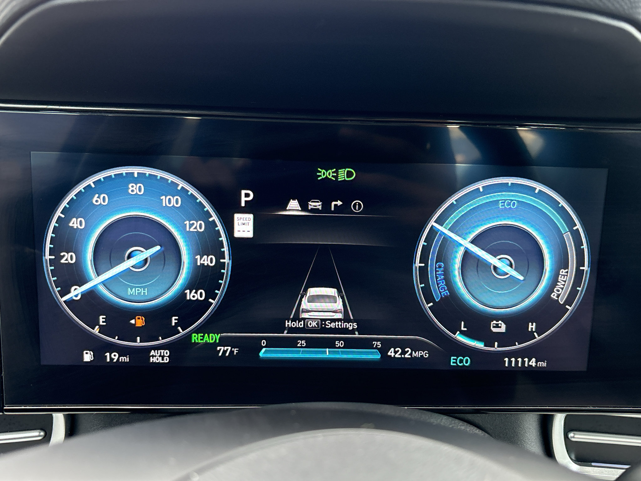 Used 2025 Hyundai Elantra Limited FWD image 19