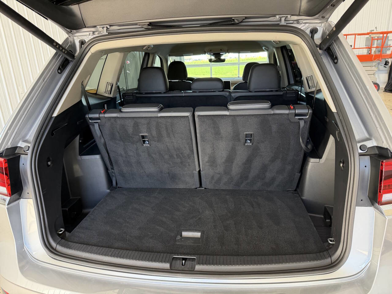 Used 2025 Volkswagen Atlas SE image 15