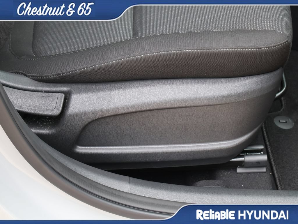 Certified 2023 Hyundai Kona SEL w/ Convenience Package FWD image 11