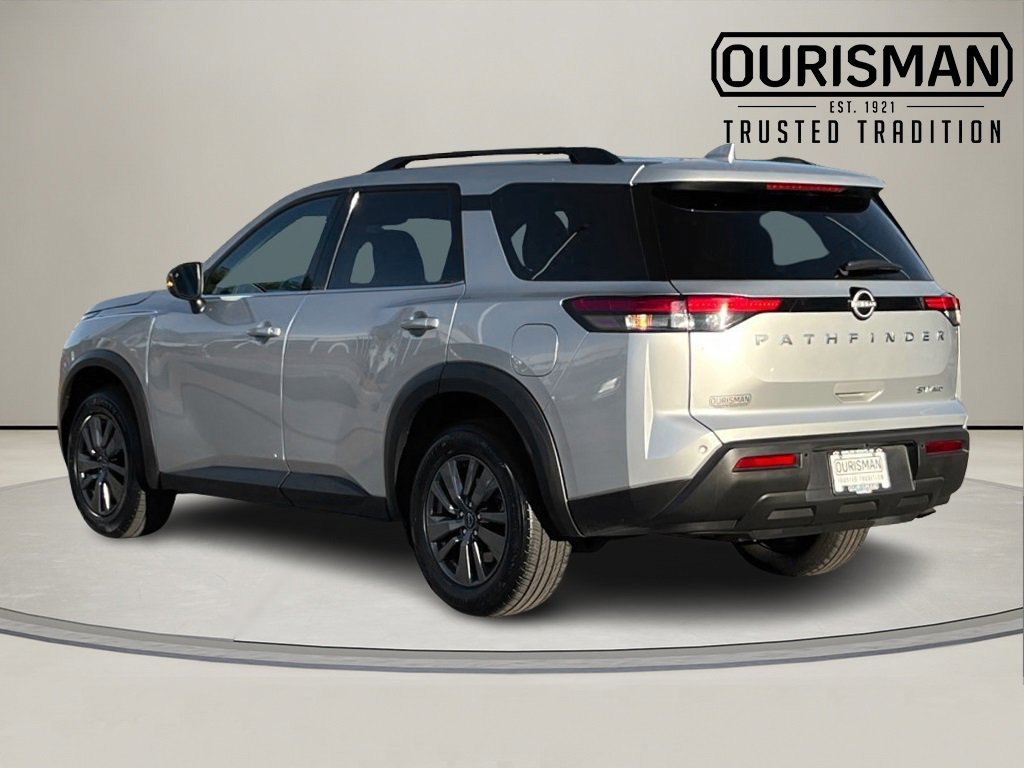 Used 2024 Nissan Pathfinder SV image 4
