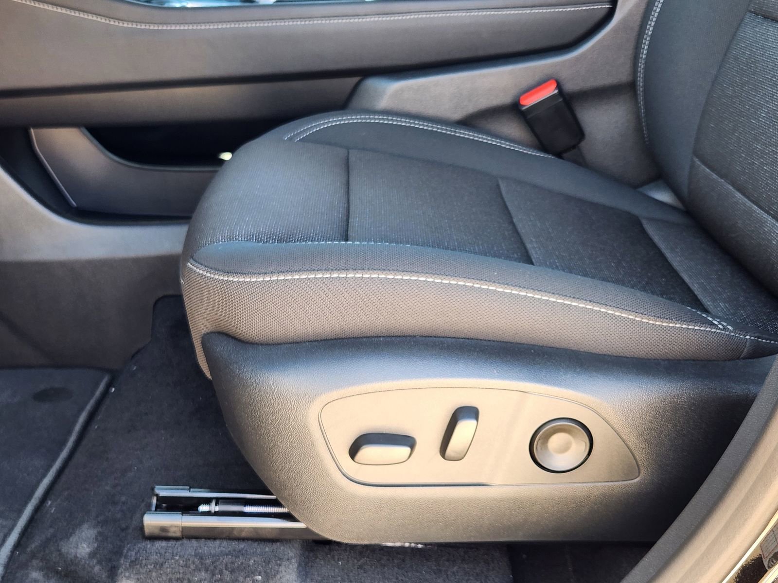 New 2026 Chevrolet Traverse LT w/ Midnight/Sport Edition image 19