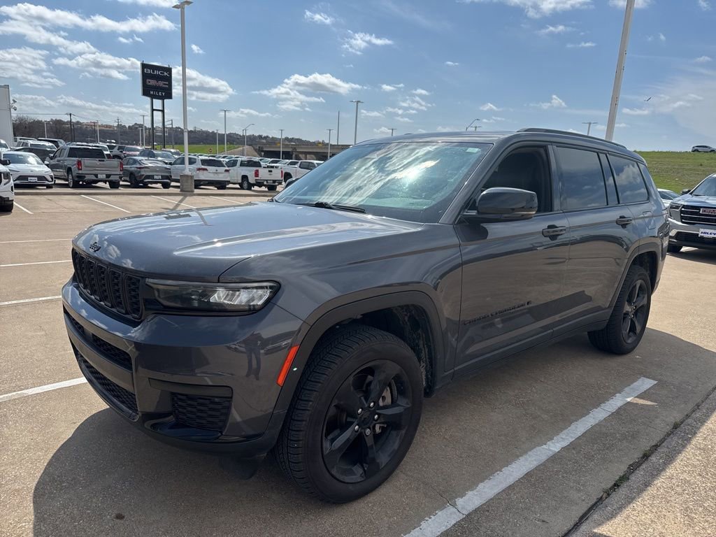 Used 2023 Jeep Grand Cherokee L Laredo image 1