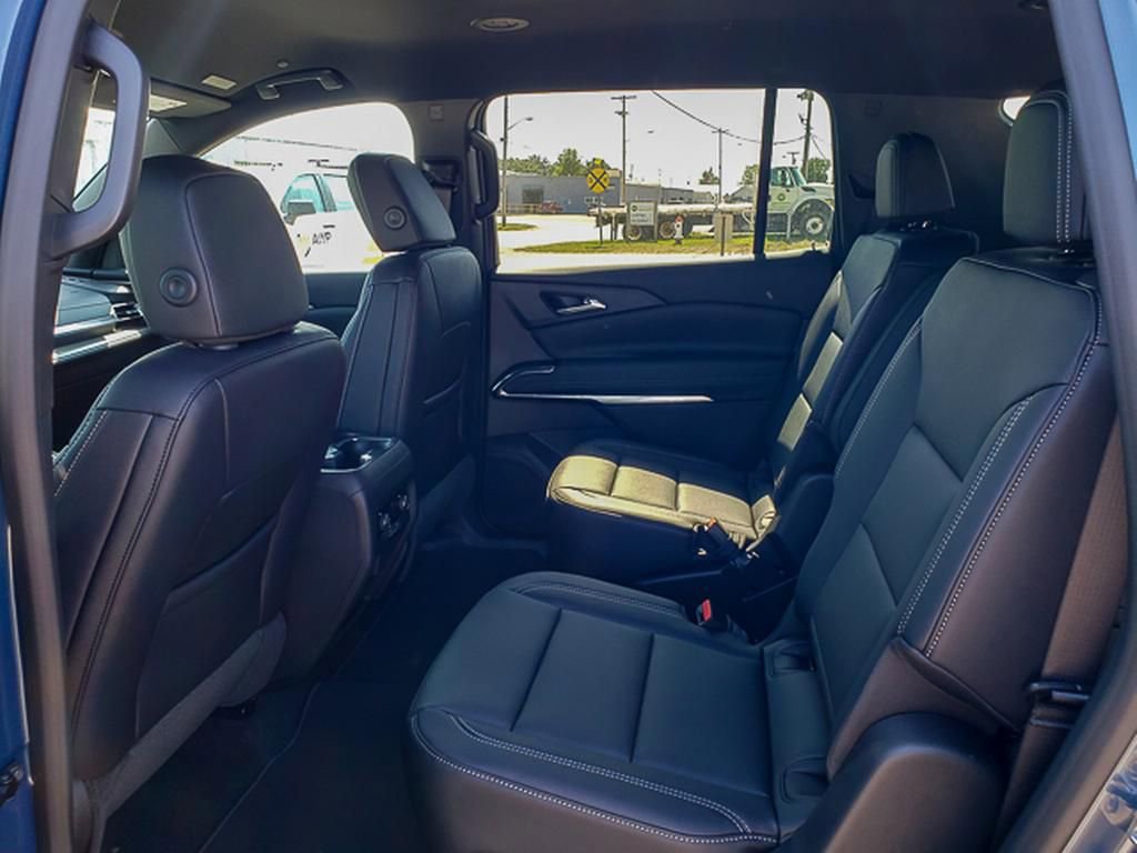 New 2026 Chevrolet Traverse LT w/ Driver Confidence Package image 21