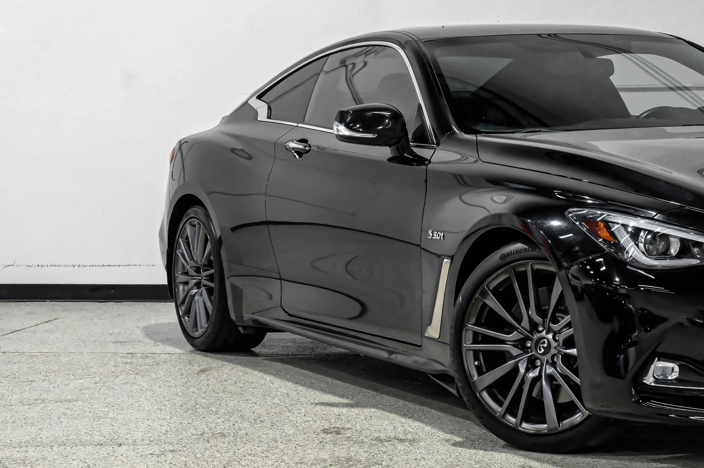 Used 2017 INFINITI Q60 Red Sport 400 RWD image 14