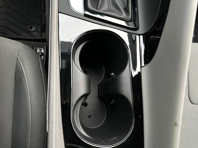 Certified 2025 Hyundai Elantra SEL image 18