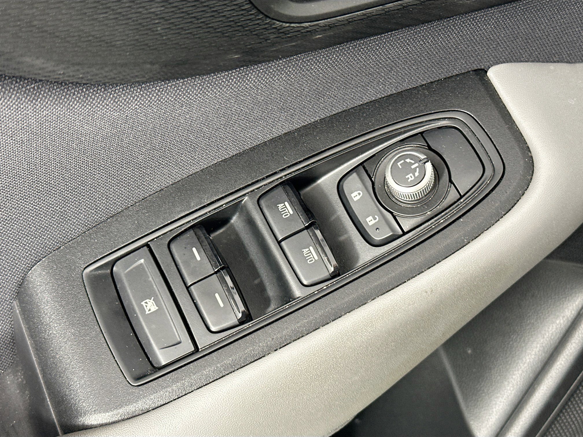 Used 2023 Subaru Outback Premium AWD/4WD image 18
