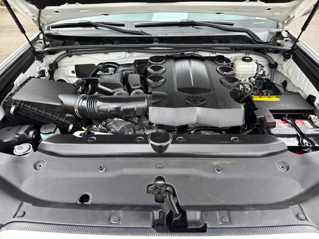 Used 2018 Toyota 4Runner SR5 image 29