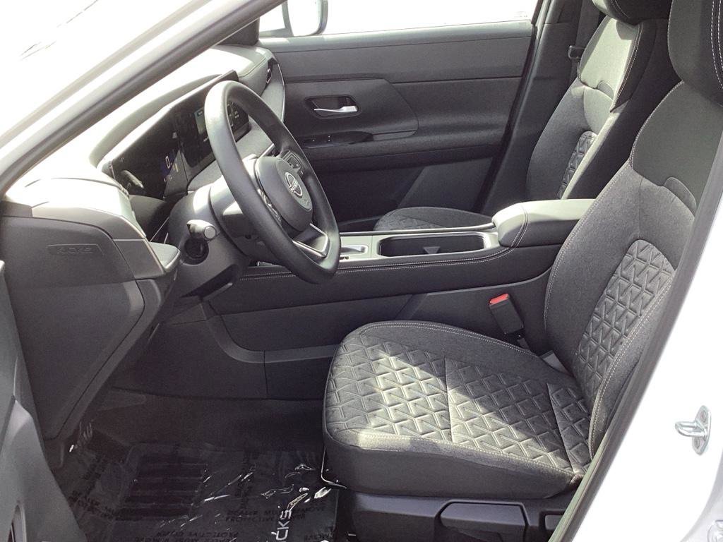 New 2025 Nissan Kicks SV image 10