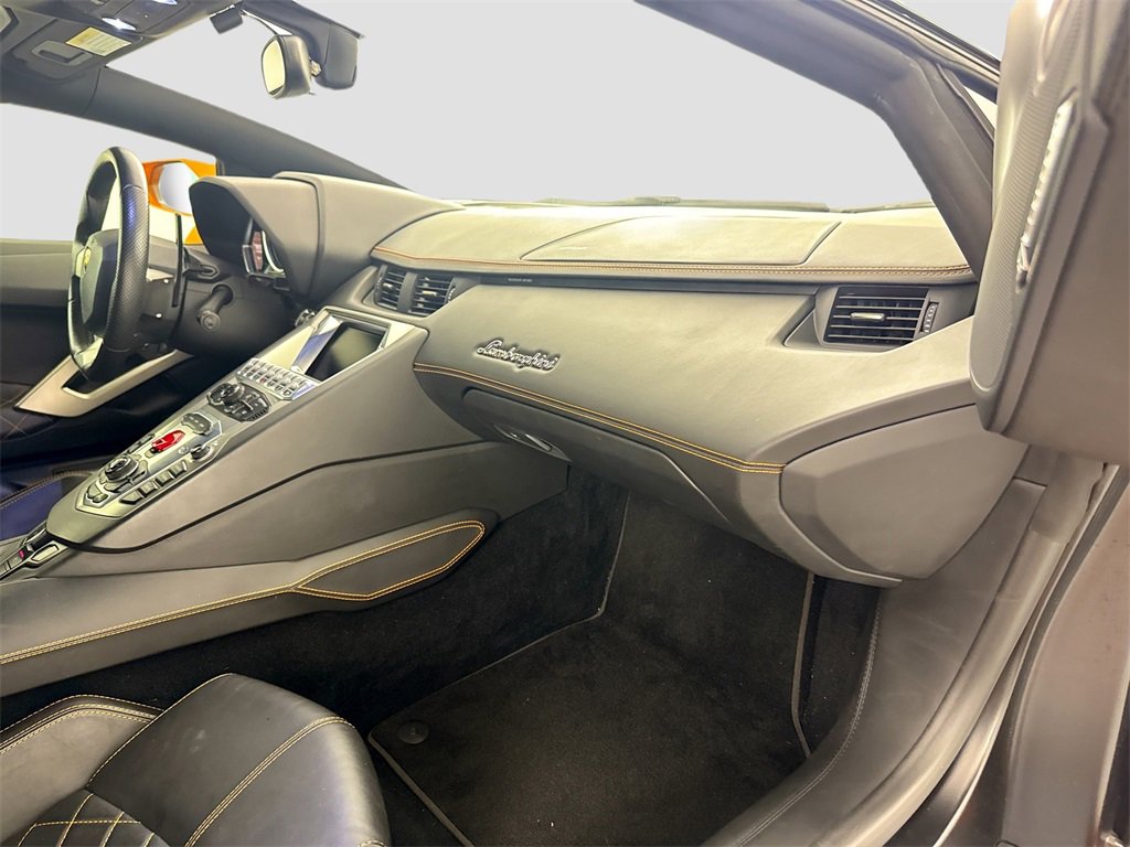 Used 2016 Lamborghini Aventador LP 700-4 image 31