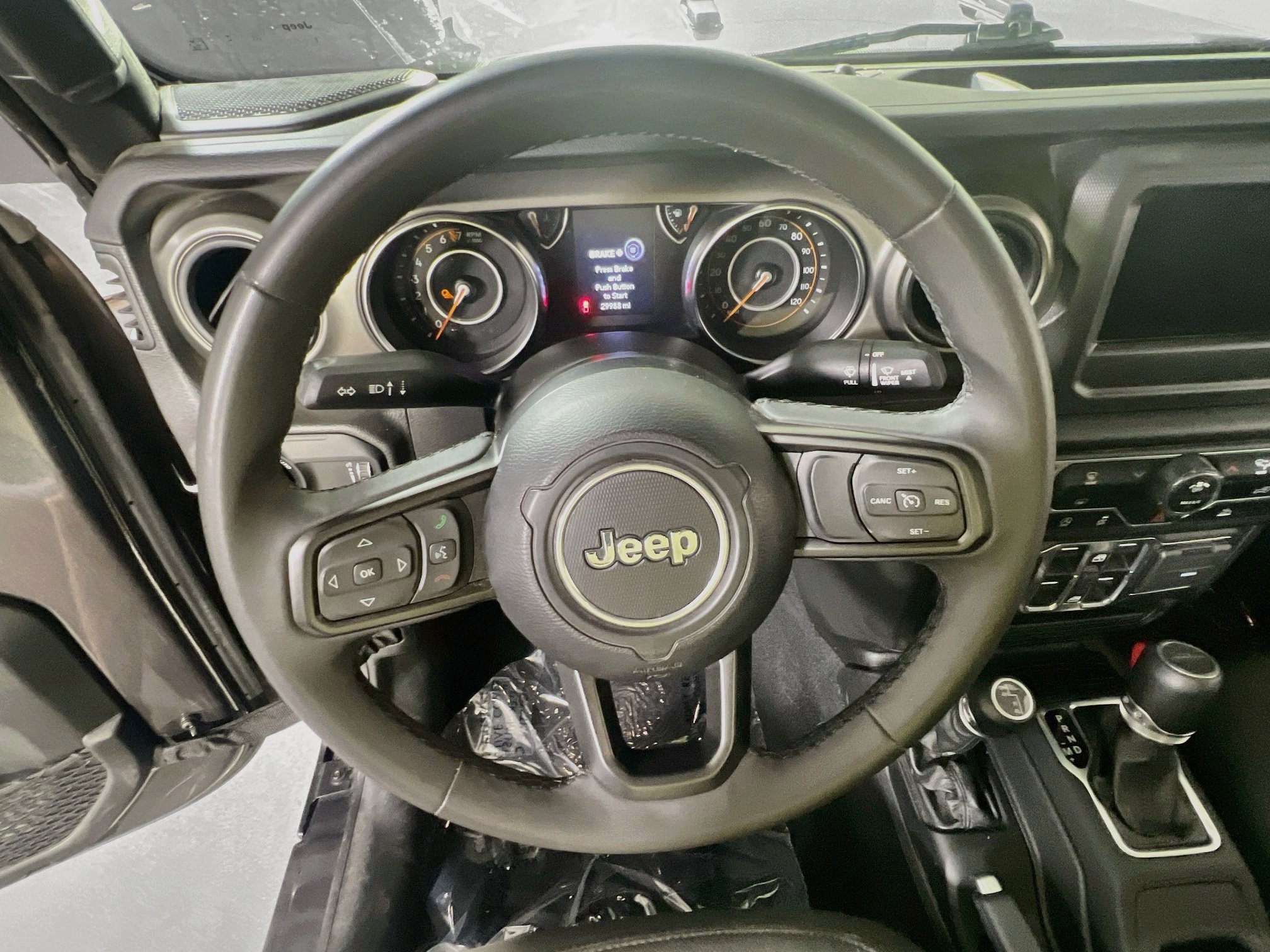 Used 2023 Jeep Gladiator Sport AWD/4WD image 11