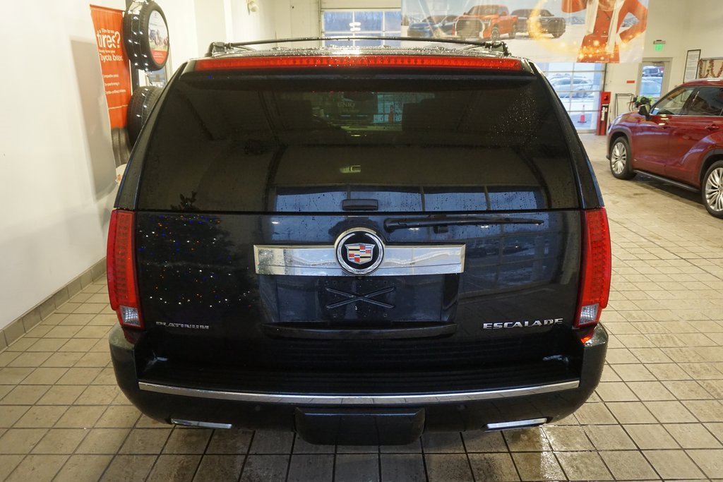 Used 2013 Cadillac Escalade Platinum image 18