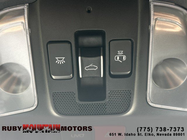 Used 2022 Kia Stinger GT1 AWD/4WD image 19