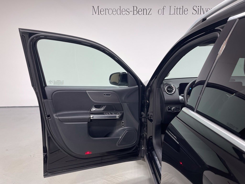 Certified 2022 Mercedes-Benz GLB 250 4MATIC image 17