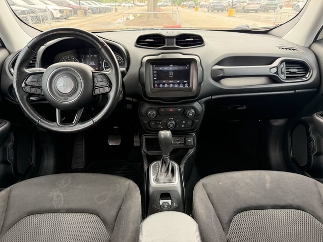 Used 2018 Jeep Renegade Altitude FWD image 25