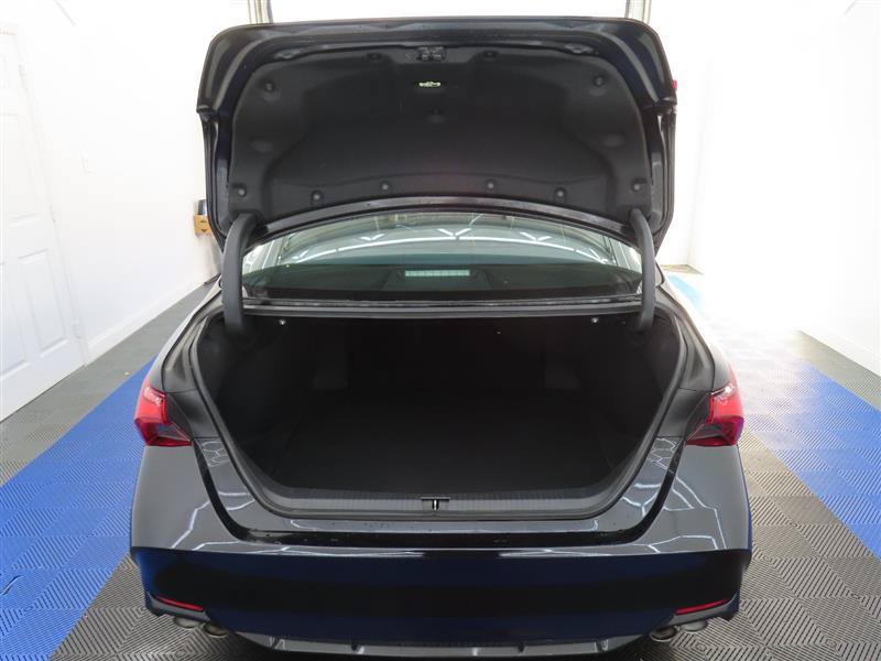 Used 2019 Toyota Avalon XSE w/ All Weather Liner Package FWD image 12