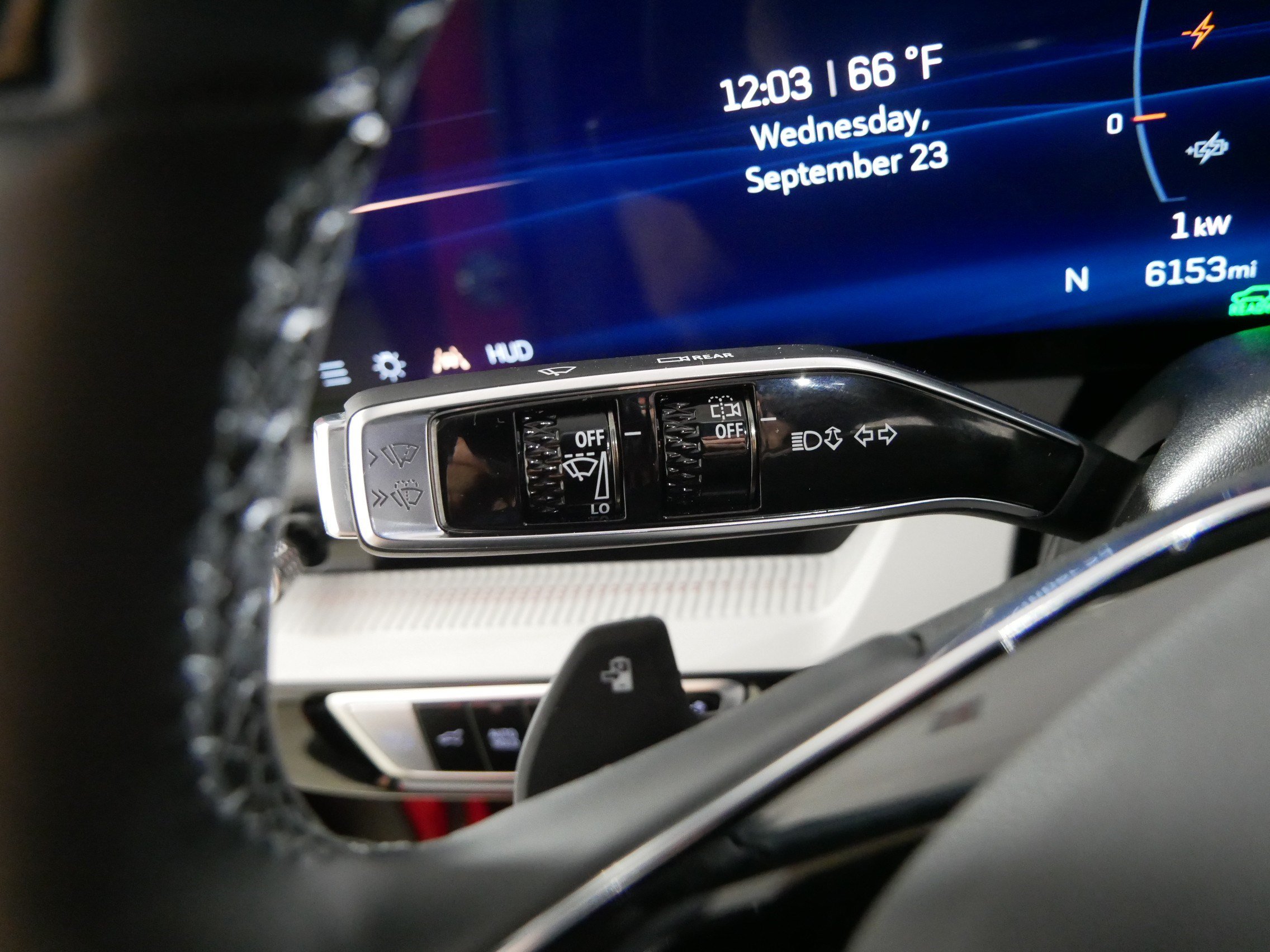 Used 2025 Cadillac Optiq Sport 2 AWD/4WD image 31