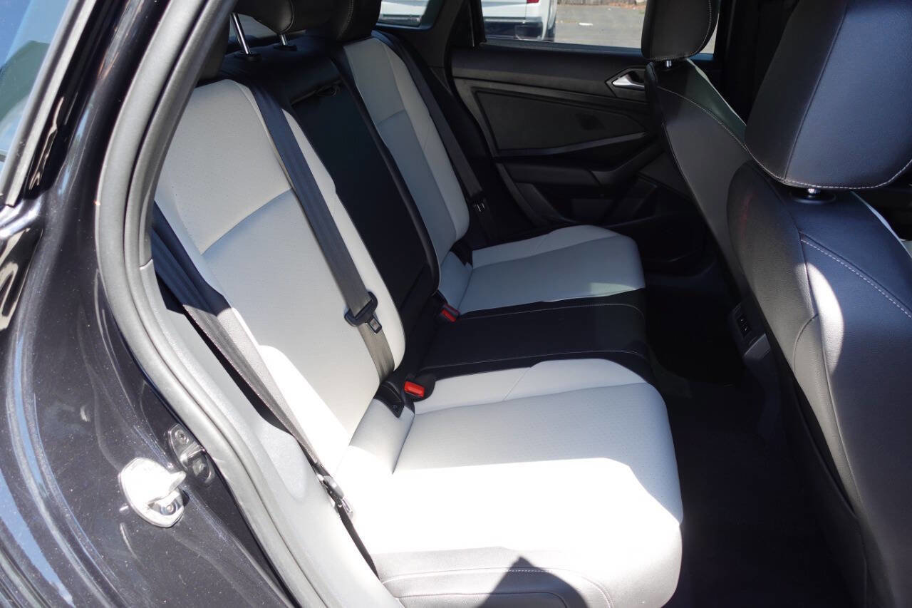 Used 2021 Volkswagen Jetta R-Line w/ R-Line Cold Weather Package FWD image 32