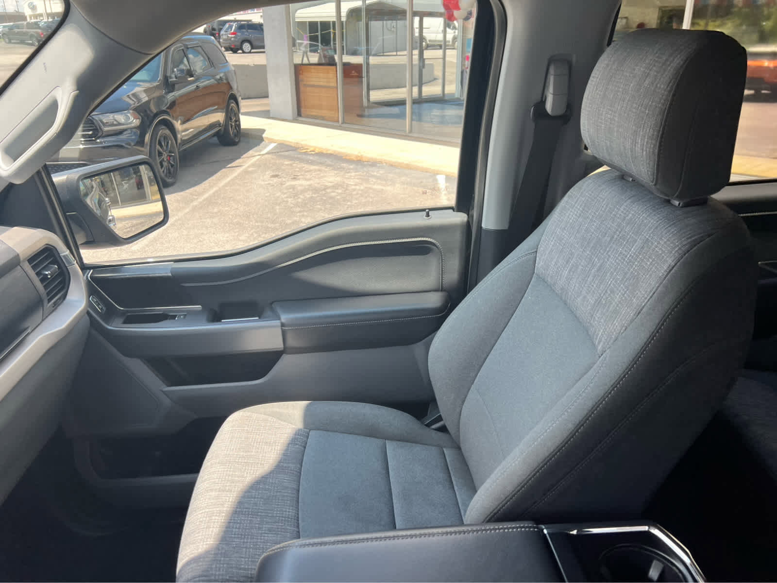 Used 2021 Ford F150 XLT w/ Equipment Group 302A High image 25