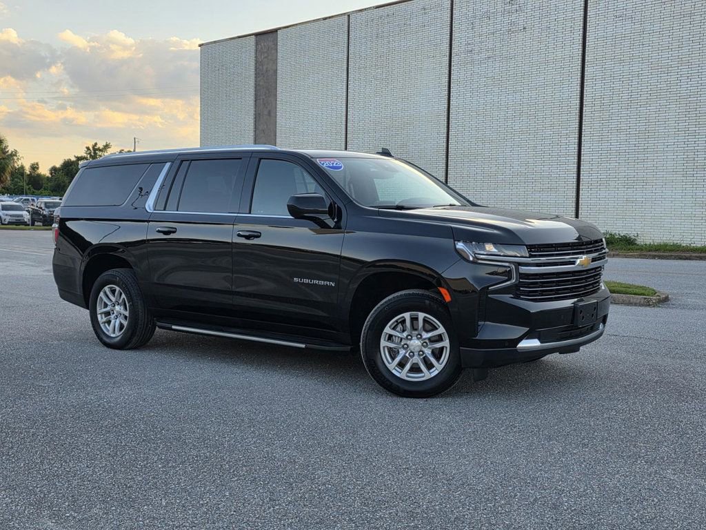 Used 2023 Chevrolet Suburban LT video 1