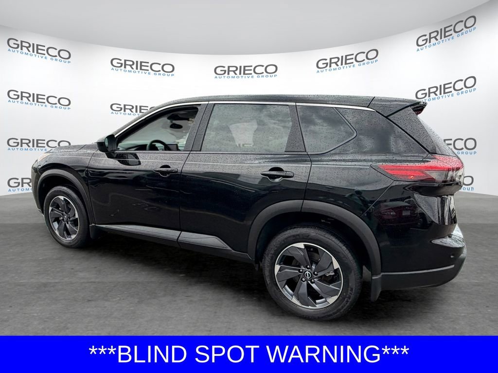 Certified 2025 Nissan Rogue SV FWD image 5